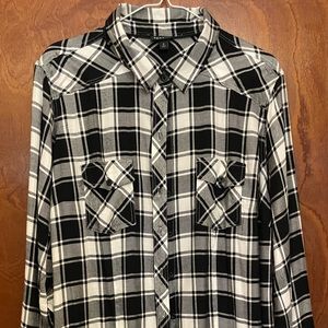 Torrid Size 2 black and white button down shirt.